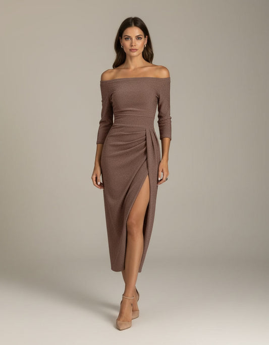 Off-Shoulder Midikjole med Splitt – LØVIA