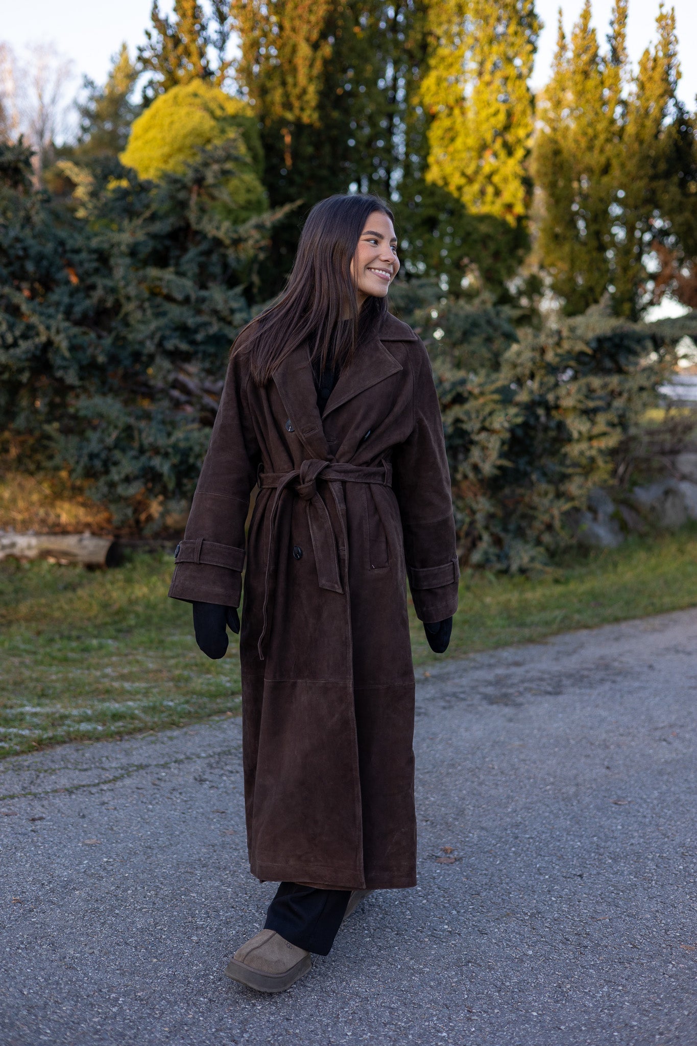 Lina Semsket Skinntrench i Brun